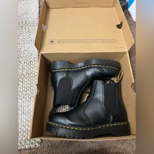 Doc Martens 2976 Bex Smooth Leather Chelsea Boot
